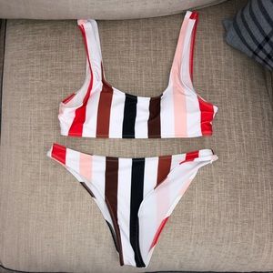 Colorful scoop neck bikini